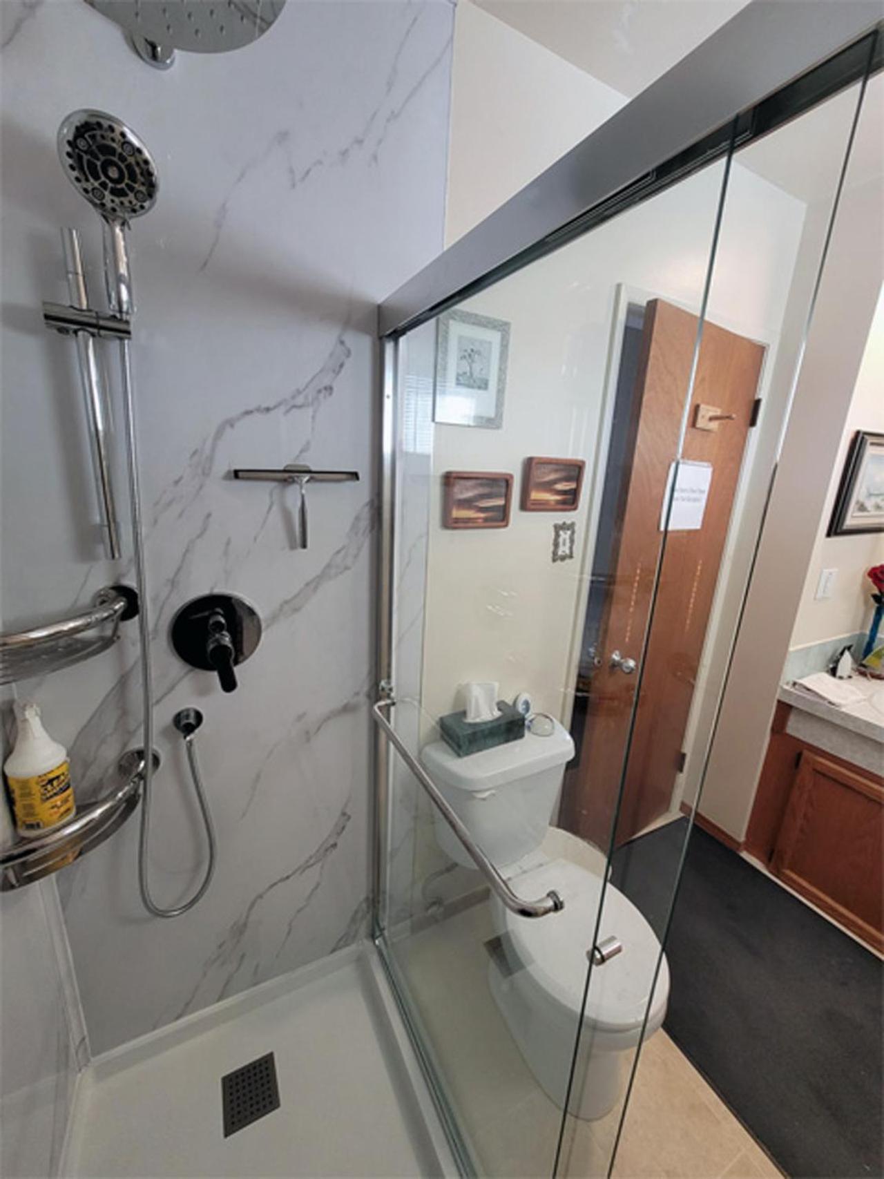 The Dewberry Homestay B&B Edmonton Dış mekan fotoğraf